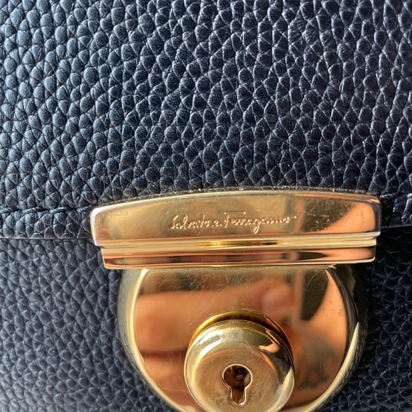 Handbag - Picture 8 of 13